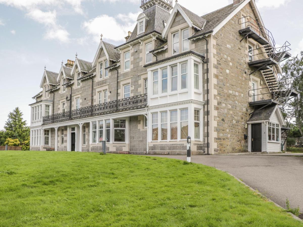 10 Monarch Country Apartments Newtonmore Dış mekan fotoğraf